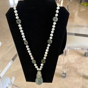 👛Freshwater Pearl and Jade Necklace 👛